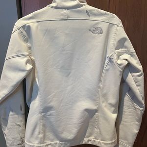 Gently used north face jacket.